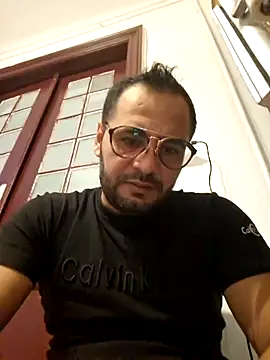 Snapshot of julian-112 chatting on January 9, 2026, 10:28 pm julian-112 online show from January 9, 2026, 10:28 pm