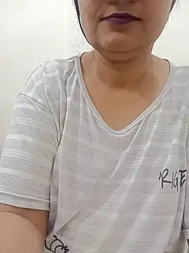 Snapshot of piryasharma005 chatting on February 22, 2026, 2:19 pm piryasharma005 online show from February 22, 2026, 2:19 pm