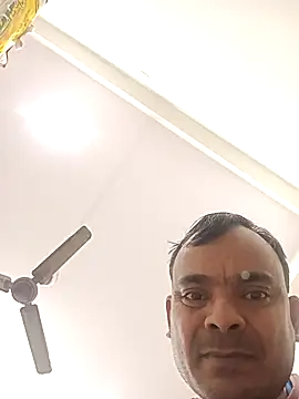 piryasharma005 online show from January 8, 2026, 1:50 pm