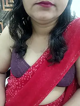 Snapshot of piryasharma005 chatting on February 10, 2026, 5:39 am piryasharma005 online show from February 10, 2026, 5:39 am