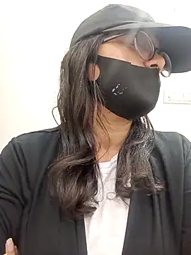 Snapshot of piryasharma005 chatting on February 10, 2026, 6:29 pm piryasharma005 online show from February 10, 2026, 6:29 pm