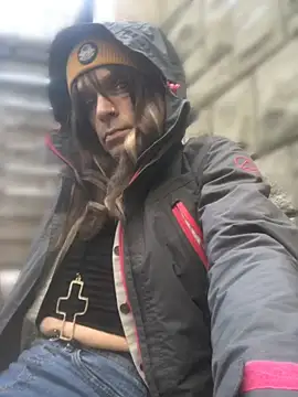 dongoralesko77 online show from April 22, 2026, 3:08 pm