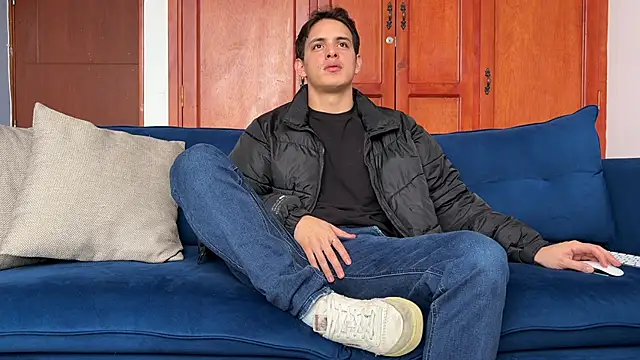 Enzho liam online show from February 9, 2026, 3:32 pm