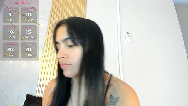 Snapshot of AlanaBlair_ chatting on February 8, 2026, 12:25 pm AlanaBlair online show from February 8, 2026, 12:25 pm