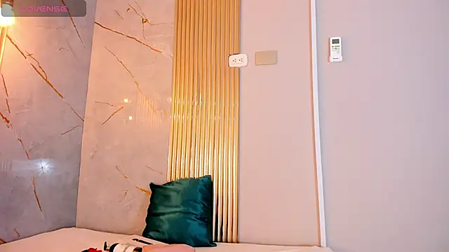 Snapshot of AlanaBlair_ chatting on January 31, 2026, 7:34 pm AlanaBlair online show from January 31, 2026, 7:34 pm