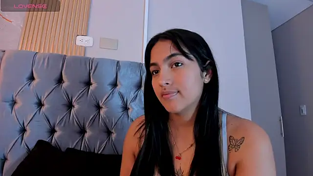 Snapshot of AlanaBlair_ chatting on February 5, 2026, 7:32 pm AlanaBlair online show from February 5, 2026, 7:32 pm