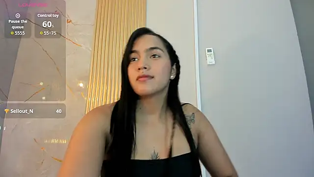 Snapshot of AlanaBlair_ chatting on February 18, 2026, 8:27 pm AlanaBlair online show from February 18, 2026, 8:27 pm