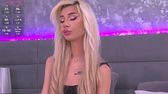 Snapshot of ApriLicious chatting on February 4, 2026, 7:53 pm ApriLicious online show from February 4, 2026, 7:53 pm