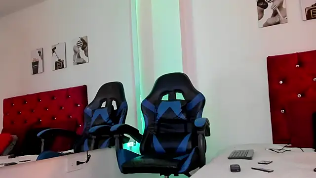 Liamsubtle01 online show from April 10, 2026, 5:31 pm