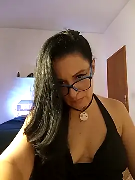 Snapshot of Lunnaluxcam chatting on February 28, 2026, 1:49 am Lunnaluxcam online show from February 28, 2026, 1:49 am