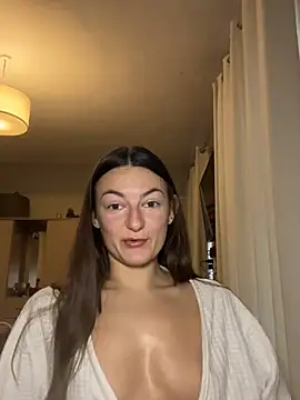 MiaLovesxx online show from January 13, 2026, 11:25 am