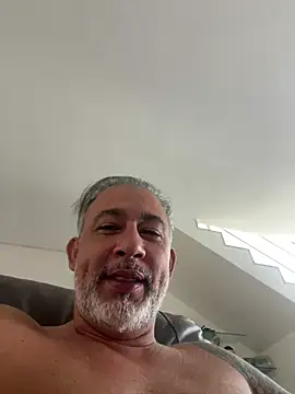 Snapshot of fabbronxer chatting on January 17, 2026, 10:52 am fabbronxer online show from January 17, 2026, 10:52 am