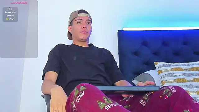 Snapshot of Marcus_Moreno chatting on January 9, 2026, 7:43 pm Marcus Moreno online show from January 9, 2026, 7:43 pm