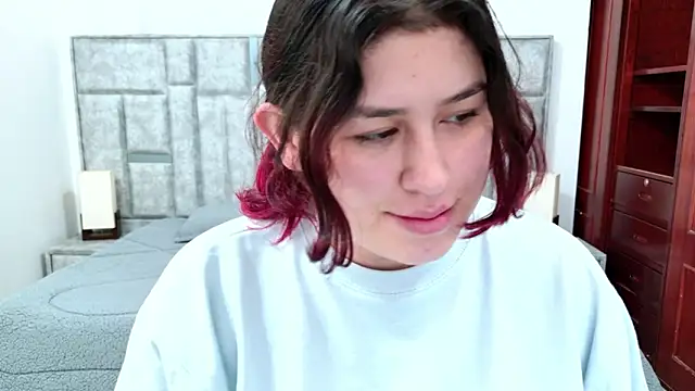 Snapshot of azul_veraa chatting on February 9, 2026, 12:25 pm azul veraa online show from February 9, 2026, 12:25 pm