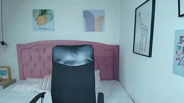 azul veraa online show from January 13, 2026, 12:20 pm