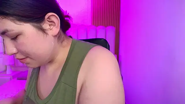 Snapshot of azul_veraa chatting on February 2, 2026, 12:15 pm azul veraa online show from February 2, 2026, 12:15 pm