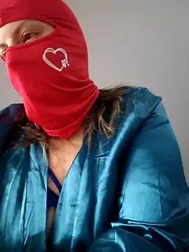 Snapshot of Divana2000 chatting on February 10, 2026, 7:40 am Divana2000 online show from February 10, 2026, 7:40 am