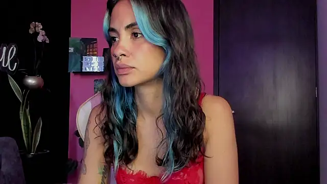 Snapshot of azula_lillet chatting on January 12, 2026, 10:25 pm azula lillet online show from January 12, 2026, 10:25 pm