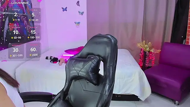 Snapshot of lune_rose chatting on February 26, 2026, 1:16 am lune rose online show from February 26, 2026, 1:16 am