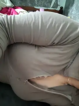 -LunaLust online show from January 18, 2026, 1:20 am