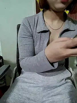 -LunaLust online show from February 3, 2026, 4:43 am