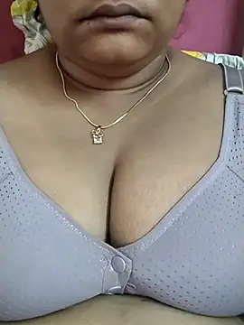 pinkisaha75 online show from April 12, 2026, 1:31 am