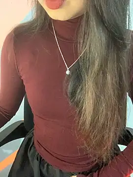 Jennybae23 online show from January 13, 2026, 5:39 pm