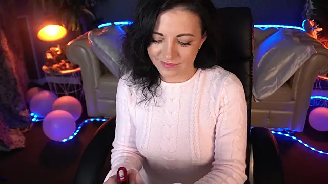 Dafni Monn online show from March 12, 2026, 6:50 am