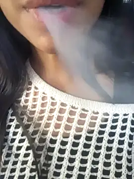 xoxoashi online show from March 12, 2026, 4:55 pm