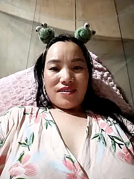 yu--yo online show from February 15, 2026, 9:47 pm