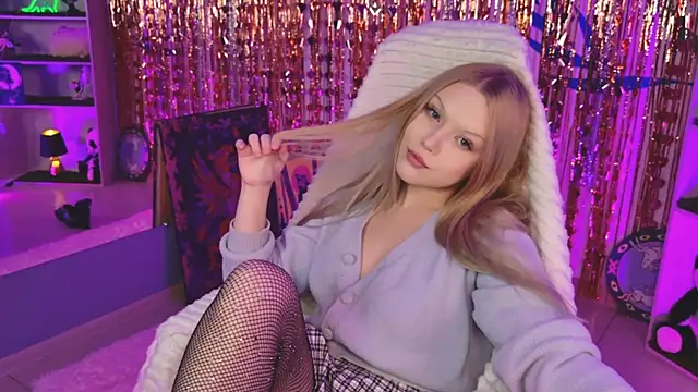 ChloeWhite online show from February 26, 2026, 9:31 am