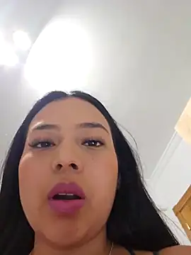 Snapshot of Angelmoon04 chatting on February 25, 2026, 2:01 am Angelmoon04 online show from February 25, 2026, 2:01 am