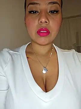 Angelmoon04 online show from April 15, 2026, 2:28 am