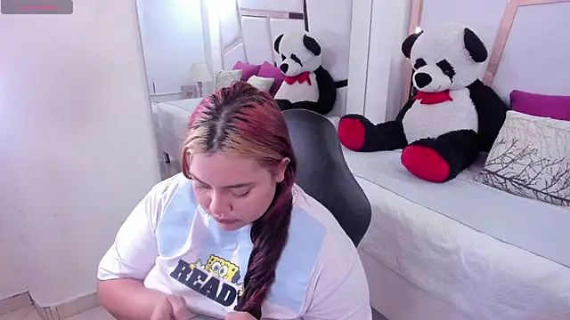 tatikanyx online show from March 25, 2026, 12:04 pm