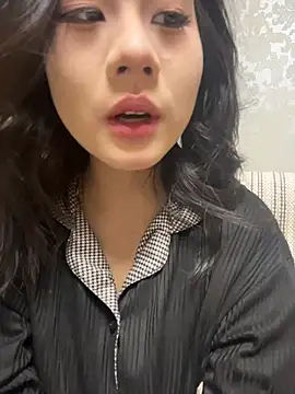 Snapshot of Uli_a chatting on January 8, 2026, 5:52 pm Uli a online show from January 8, 2026, 5:52 pm