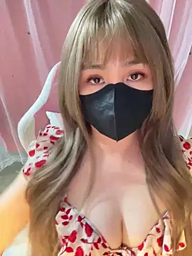 -Violet-t online show from April 5, 2026, 1:29 pm