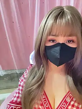 -Violet-t online show from March 20, 2026, 1:23 pm