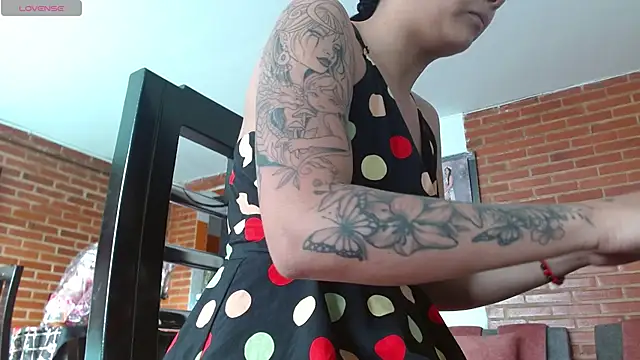 Snapshot of Lia_rouse04 chatting on February 21, 2026, 1:02 pm Lia rouse04 online show from February 21, 2026, 1:02 pm