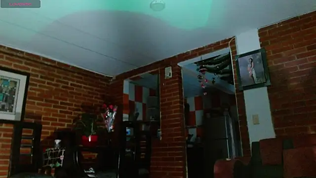 Snapshot of Lia_rouse04 chatting on February 6, 2026, 9:27 am Lia rouse04 online show from February 6, 2026, 9:27 am