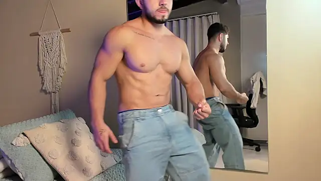 Snapshot of Thiago_moretti chatting on February 10, 2026, 5:56 pm Thiago moretti online show from February 10, 2026, 5:56 pm