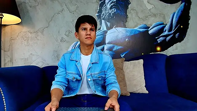 Snapshot of Atlas_desire chatting on March 2, 2026, 7:32 pm Atlas desire online show from March 2, 2026, 7:32 pm