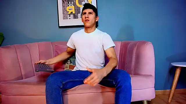 Snapshot of Atlas_desire chatting on February 24, 2026, 7:37 pm Atlas desire online show from February 24, 2026, 7:37 pm