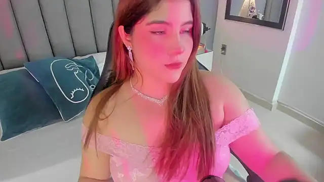 ivy velvet online show from February 9, 2026, 7:34 pm