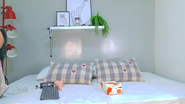 Dulcesexy   online show from April 6, 2026, 7:48 pm