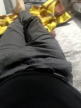 berk denizz 32 online show from January 11, 2026, 11:17 am