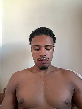 Snapshot of LorenzoBlack27 chatting on June 26, 2026, 8:25 pm LorenzoBlack27 online show from June 26, 2026, 8:25 pm