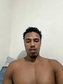 Snapshot of LorenzoBlack27 chatting on June 23, 2026, 10:52 pm LorenzoBlack27 online show from June 23, 2026, 10:52 pm