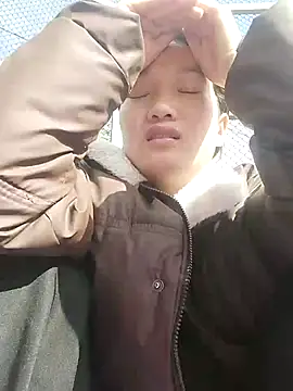 Snapshot of Hina2xx chatting on February 16, 2026, 2:10 am Hina2xx online show from February 16, 2026, 2:10 am