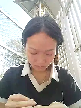 Snapshot of Hina2xx chatting on February 14, 2026, 2:45 am Hina2xx online show from February 14, 2026, 2:45 am