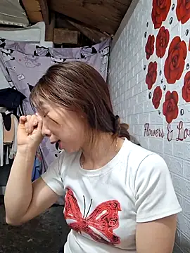 Adela-222 online show from April 12, 2026, 5:33 am